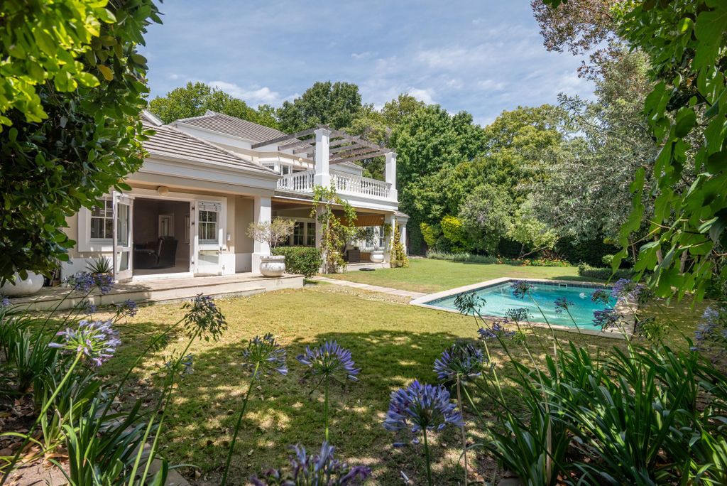 Property photo 2 of 33 Kw1725391