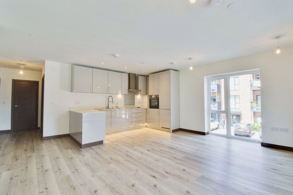 Property photo 1 of 10 Picture No. 11