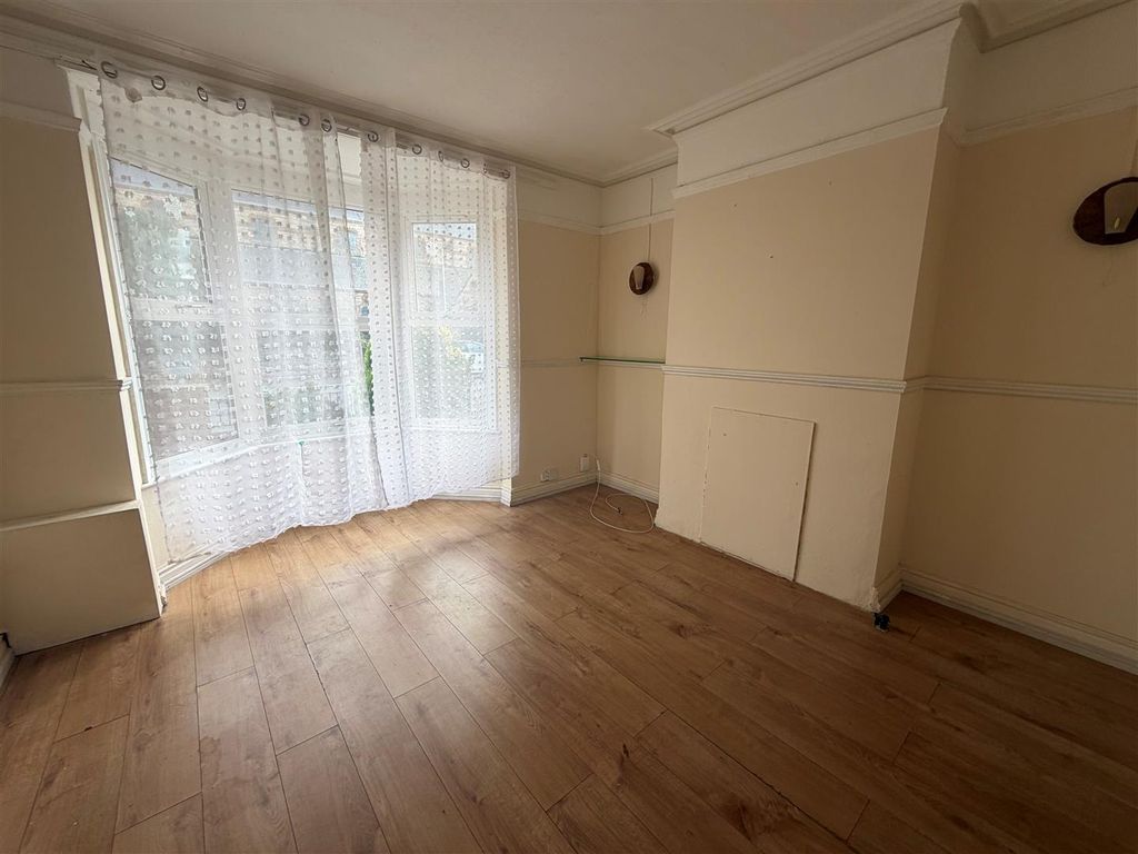 Property photo 2 of 10 9.Jpg
