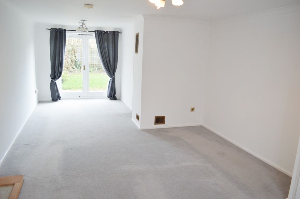 Property photo 3 of 5