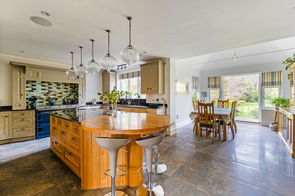 Property photo 3 of 16 Picture No. 09