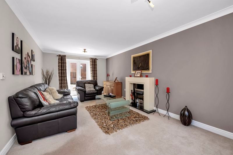 Property photo 3 of 22 Sitting Room