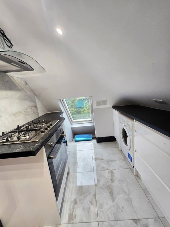 Property photo 1 of 2