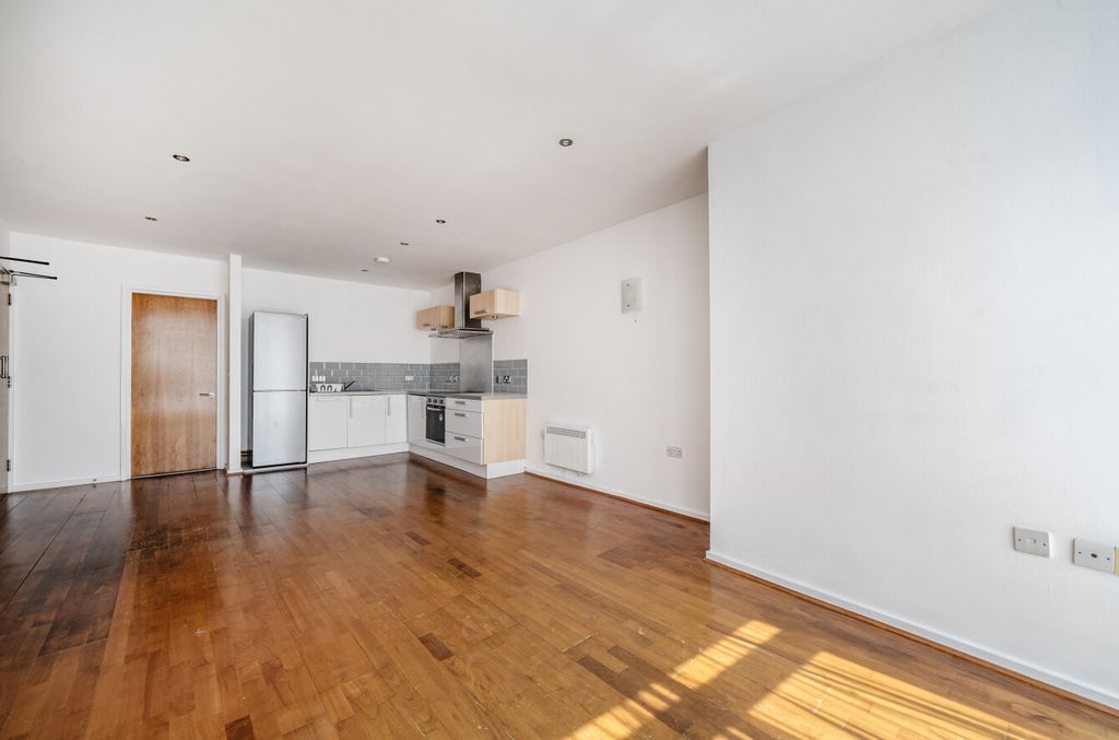 Property photo 3 of 12 3