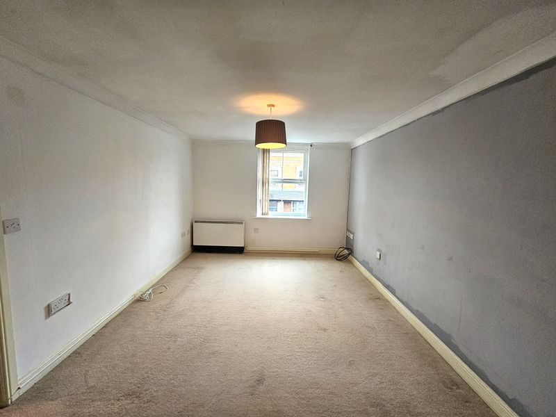 Property photo 2 of 7 Photo 6