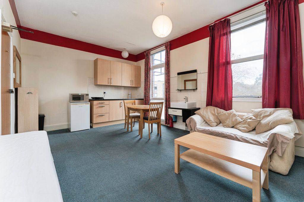 Property photo 3 of 20 Rs_05778-Edit