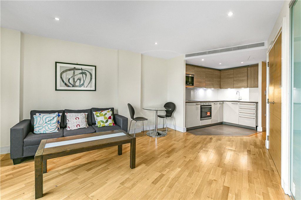 Property photo 1 of 15 Reception/Kitchen