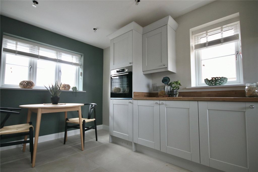 Property photo 3 of 11 Picture No. 16