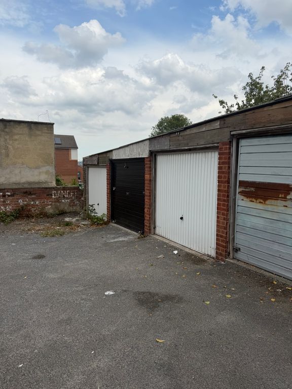 Property photo 1 of 3