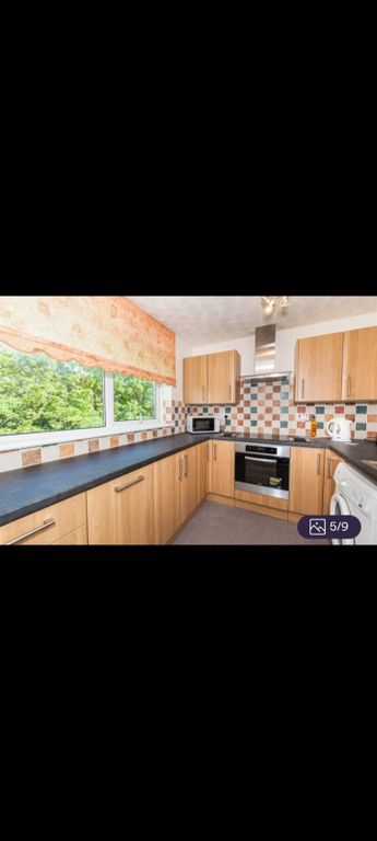 Property photo 3 of 6 Kitchen