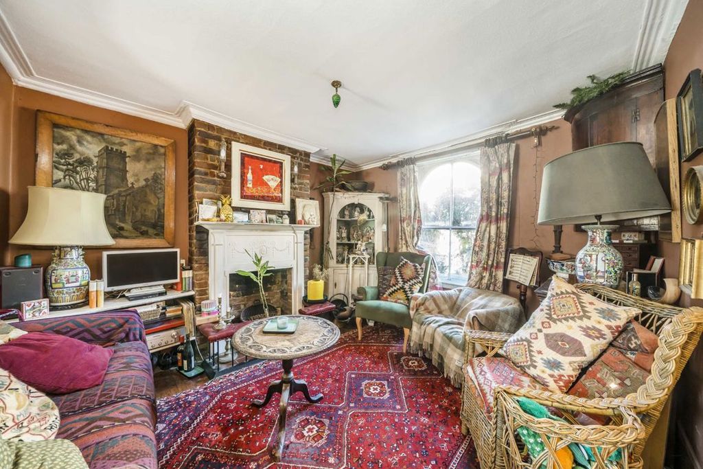 Property photo 2 of 7