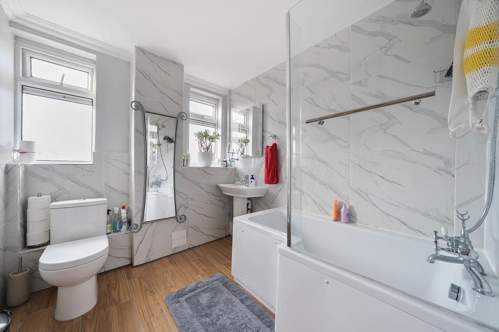 Property photo 3 of 15 Bathroom