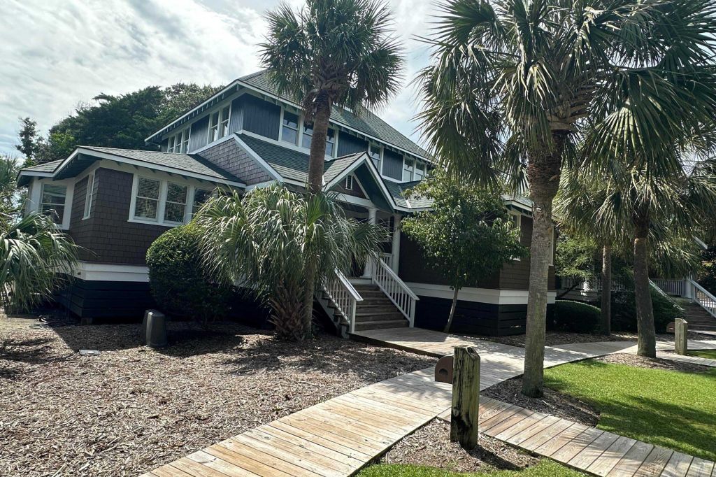 Property photo 1 of 31