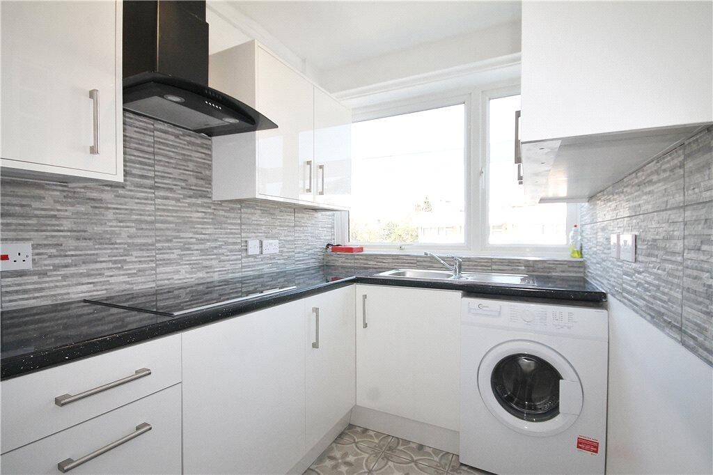 Property photo 3 of 10 Runnymede Kitchen