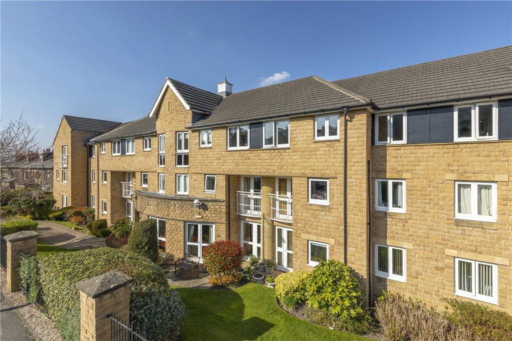 Property photo 1 of 9 Carnegie Court