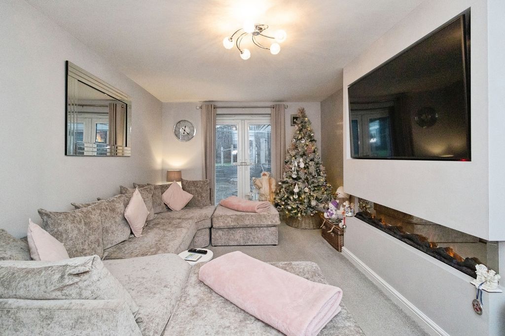 Property photo 2 of 19 Pbox-Img.Jpg