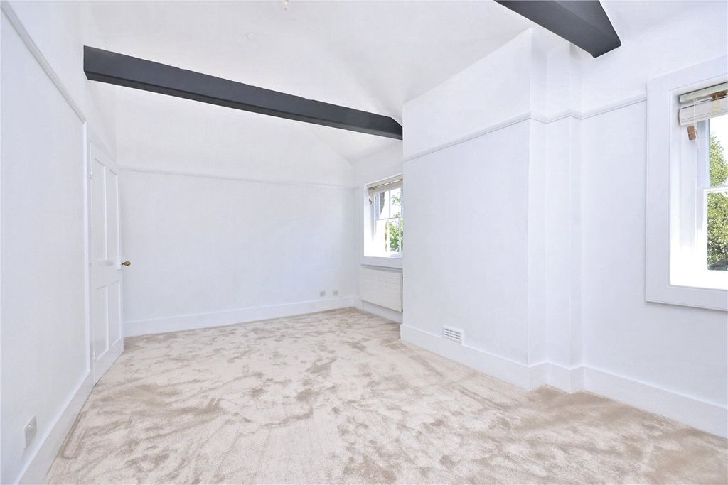 Property photo 3 of 14 Picture No. 02