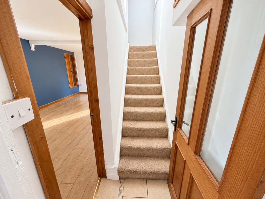 Property photo 3 of 23 Hallway