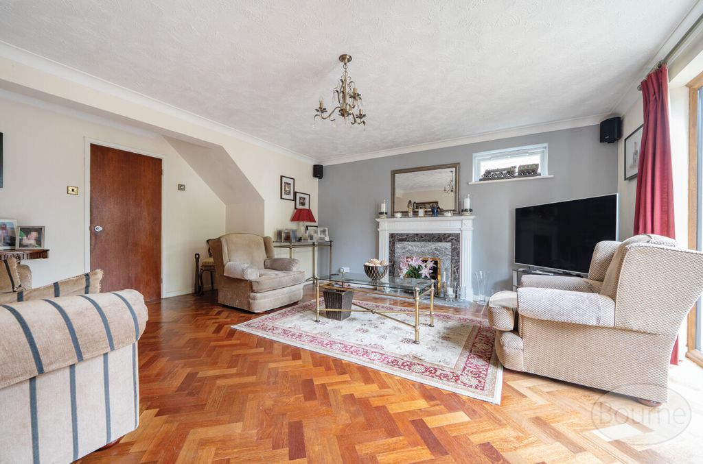 Property photo 3 of 22 ee0F98Da-7B04-4E4...