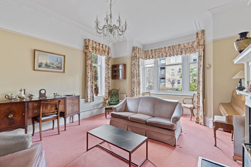 Property photo 3 of 23 Picture No. 22