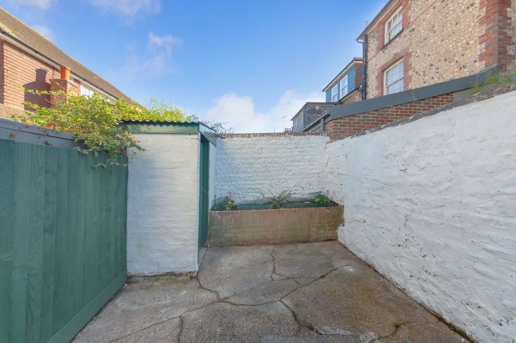 Property photo 3 of 10