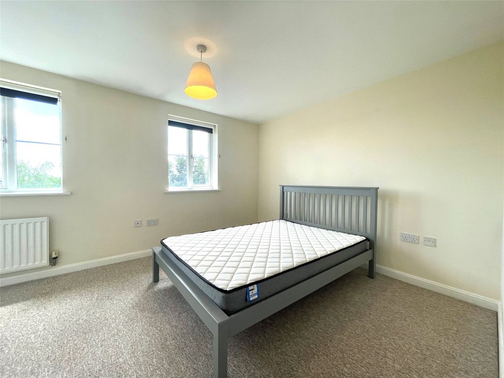 Property photo 3 of 9 Bedroom