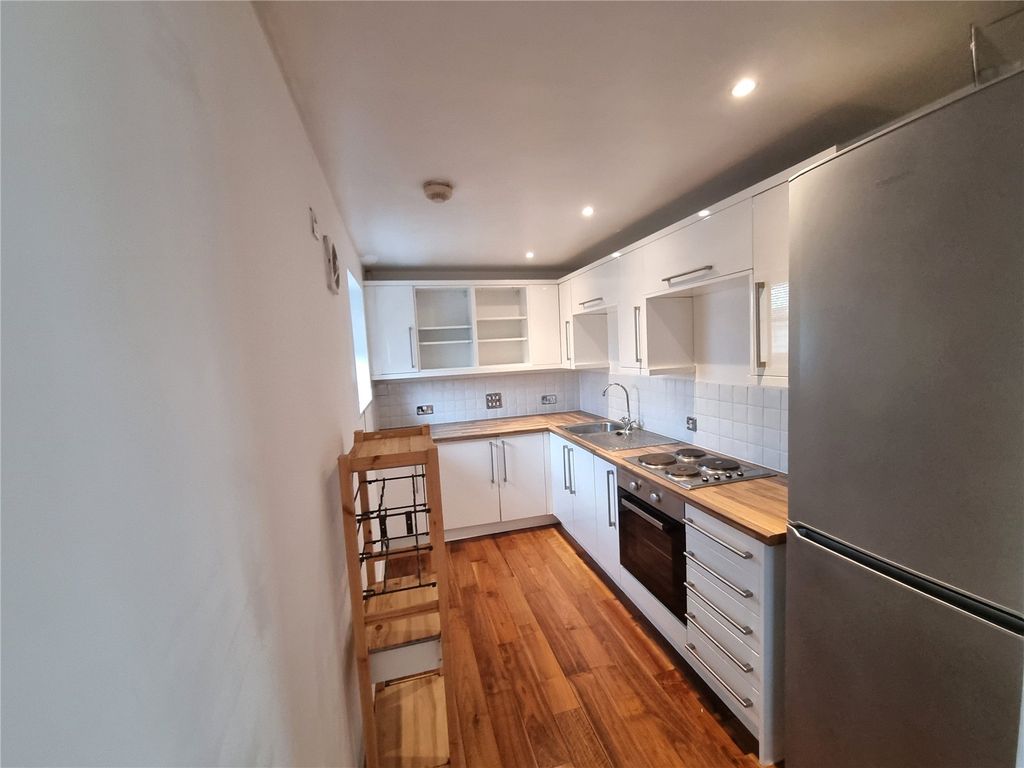 Property photo 3 of 10 Picture No. 04