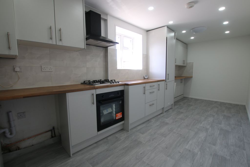 Property photo 1 of 12 Img_0979