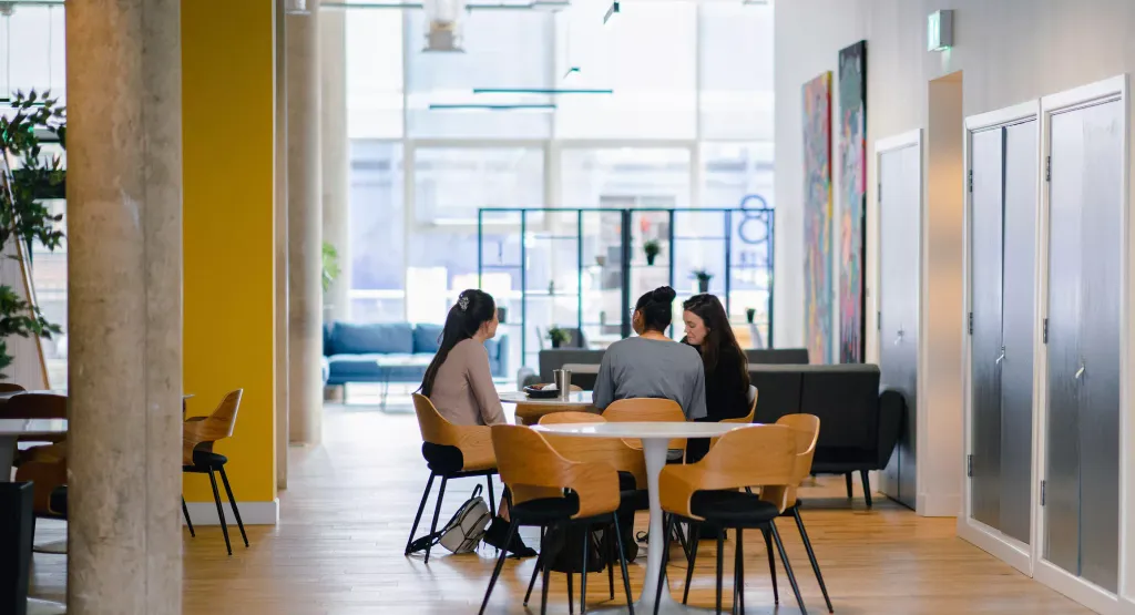 Property photo 2 of 8