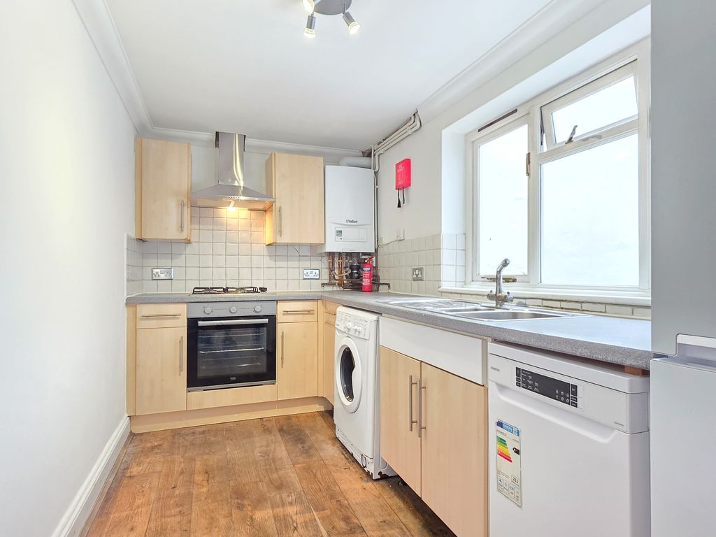 Property photo 3 of 14 1000060621