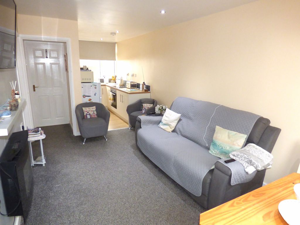 Property photo 2 of 9 Open Plan Lounge/Diner/Fitted Kitchen