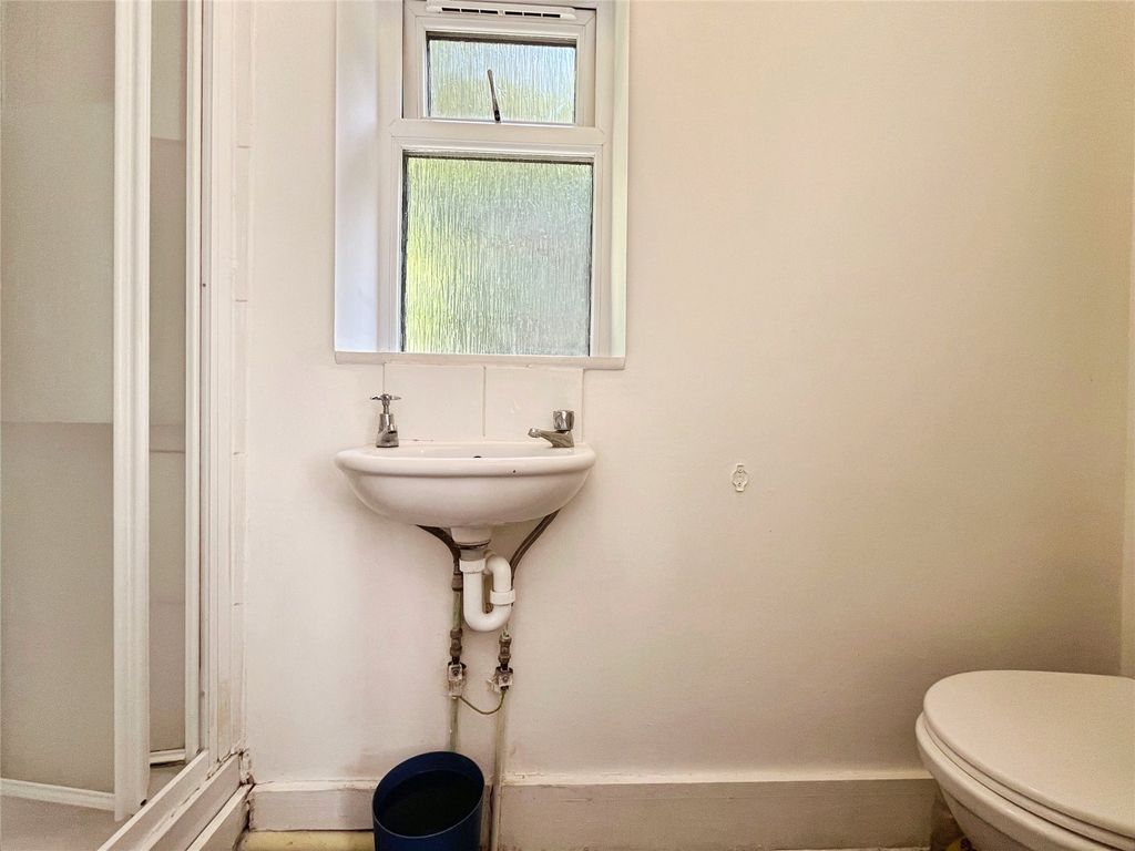 Property photo 2 of 4 En-Suite