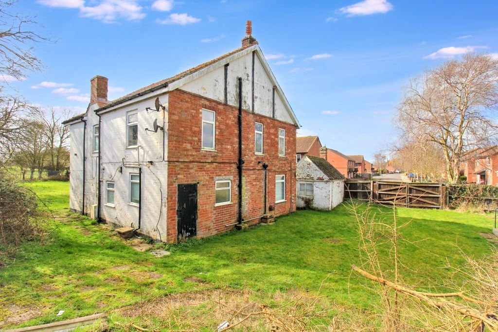 Property photo 1 of 18 Seabank Cottage, Queens Drive, Skegness, Pe25 1Re