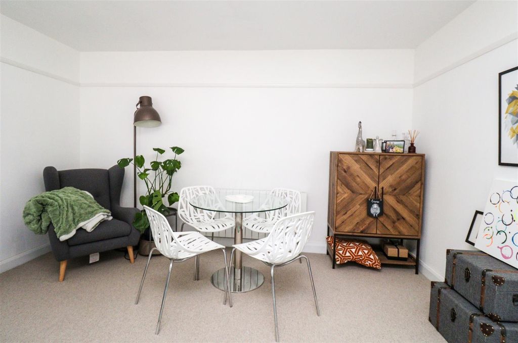 Additional image 5 of 3 bed maisonette for saleCranbrook Court, Fleet GU51