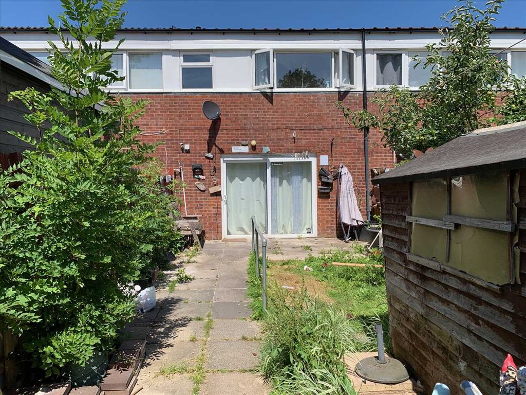 Property photo 3 of 5