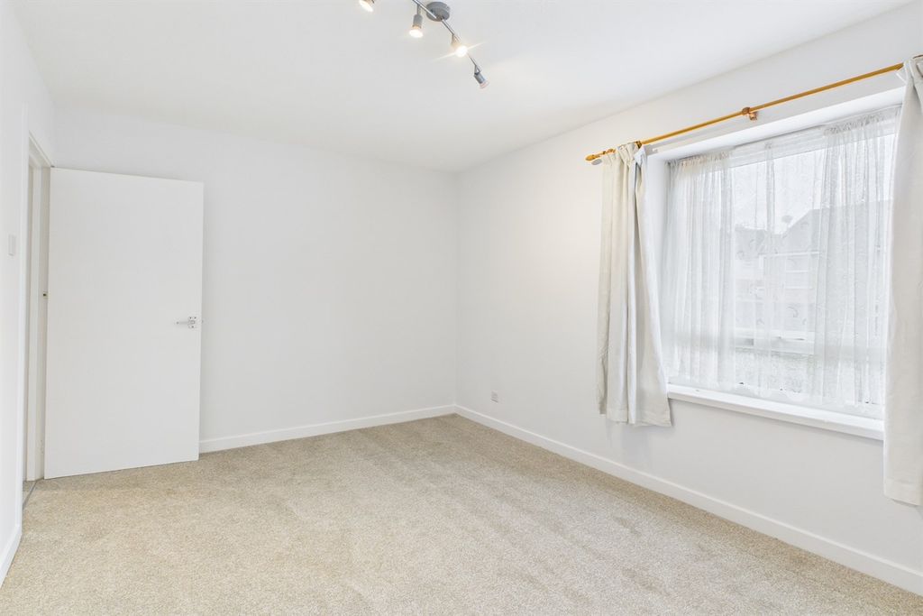 Property photo 3 of 9 Bedroom One