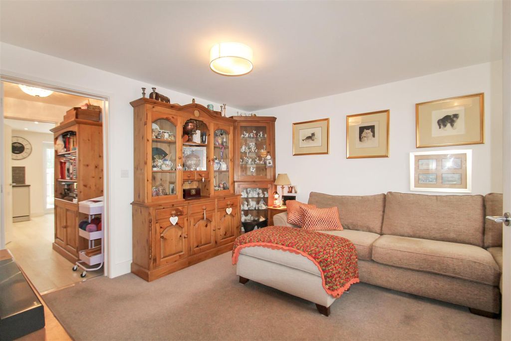 Property photo 3 of 11 Img_1648.Jpg