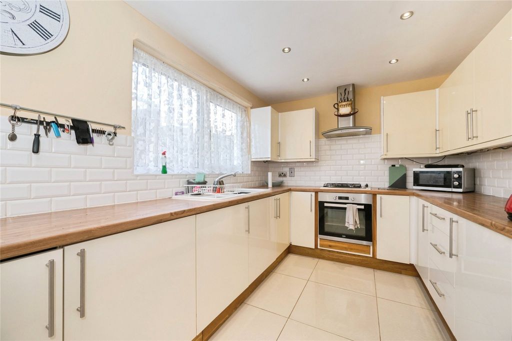 Property photo 2 of 13 Picture No. 22