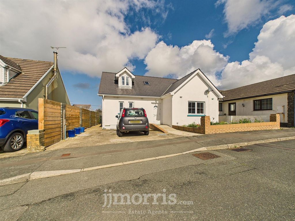 Property photo 1 of 29 Cam02122G0-Pr0374-Still001.Jpg