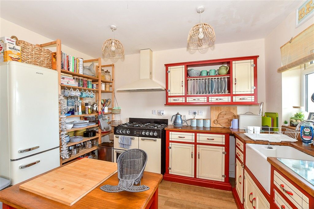 Property photo 1 of 15 Kitchen