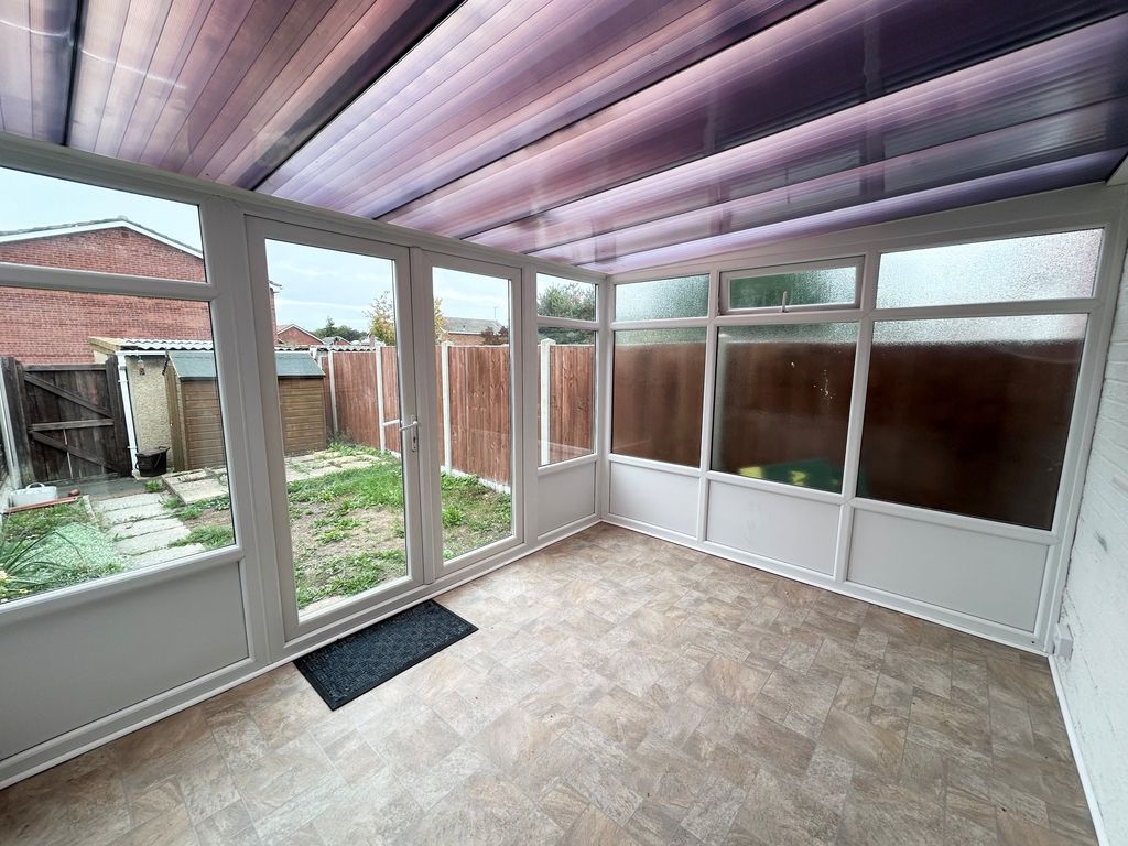 Property photo 3 of 17 Conservatory