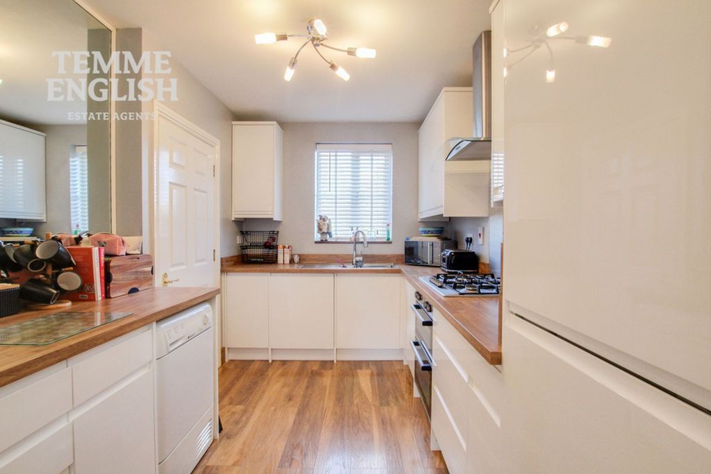 Property photo 3 of 20