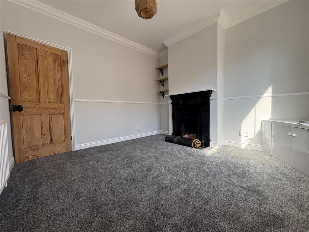 Property photo 2 of 7 91 Qvs 7.Jpg