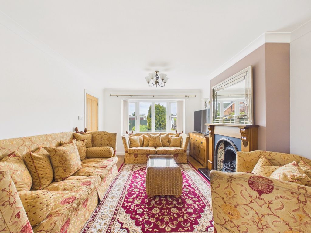 Property photo 2 of 13 5096003