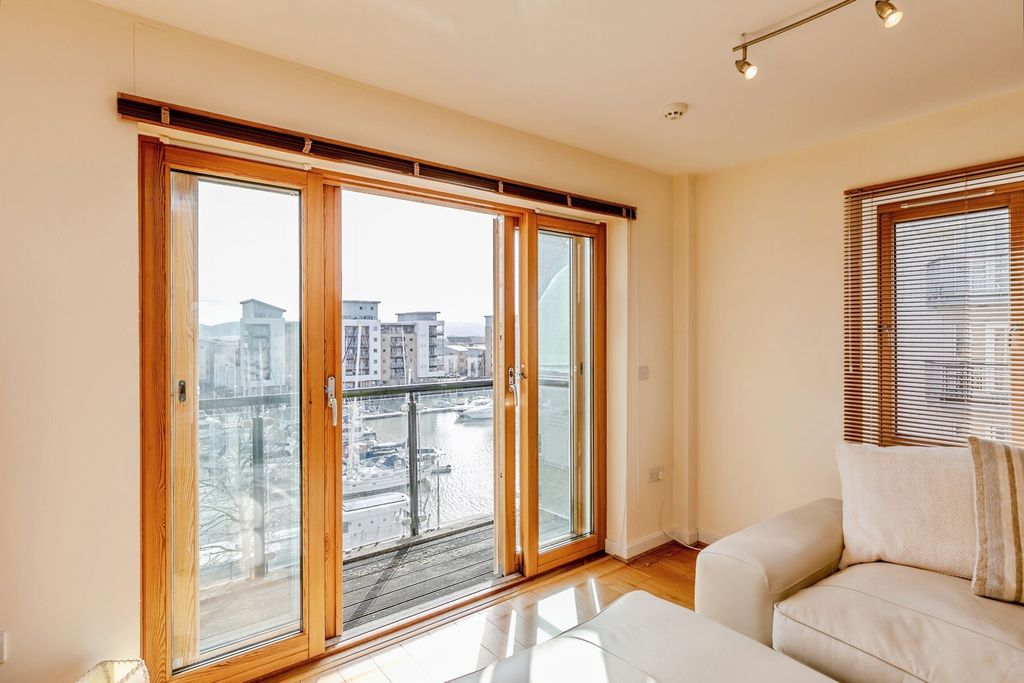 Property photo 3 of 19 Pbox-Img.Jpg