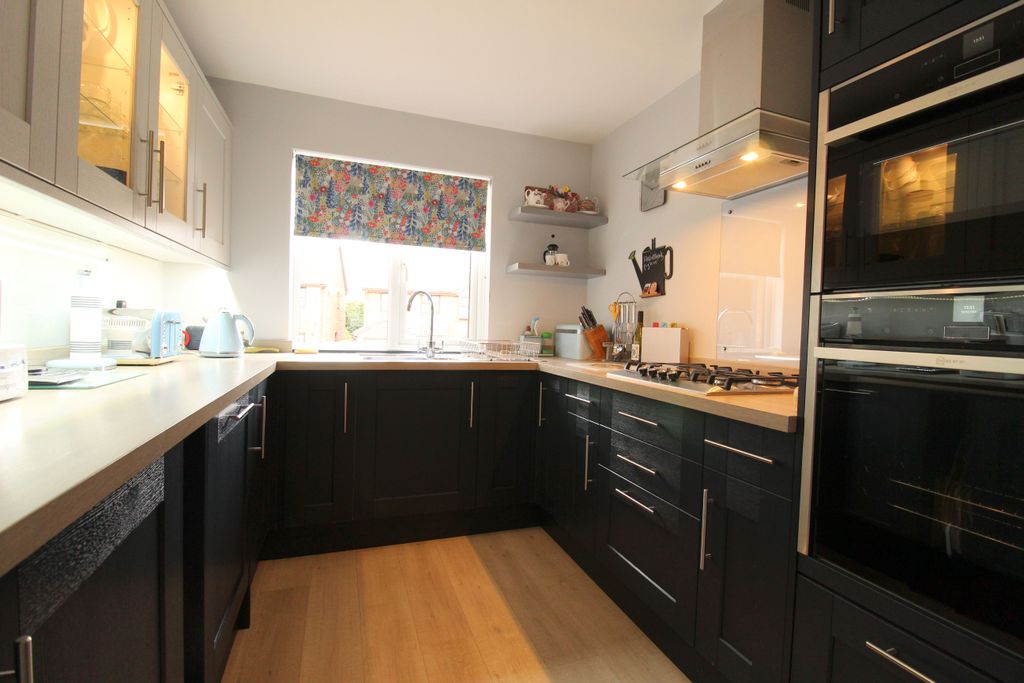 Property photo 2 of 12 Img_2386