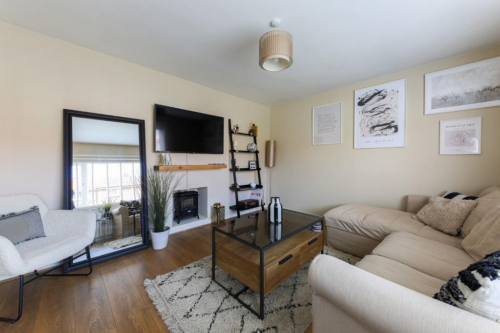 Property photo 2 of 17 Living Room