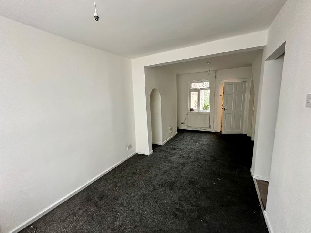 Property photo 3 of 10 Image 3