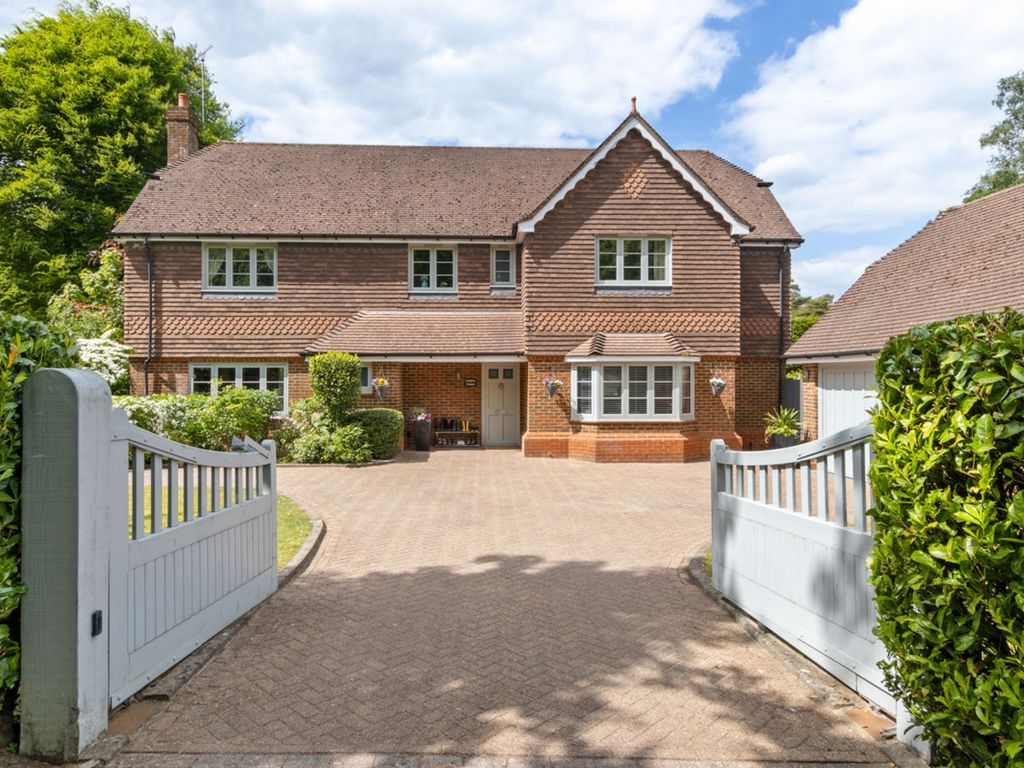 Property photo 1 of 25