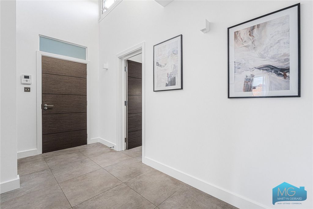 Property photo 2 of 13 Picture No. 02